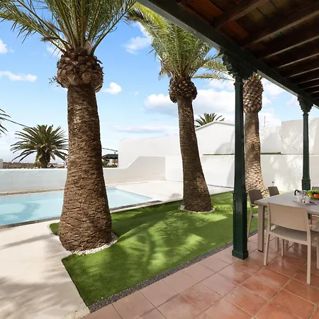 Villa Santa Rosa Tinajo By Escape