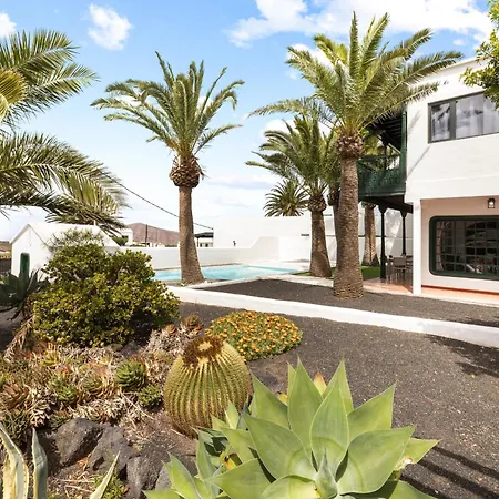 Villa Santa Rosa Tinajo By Escape *